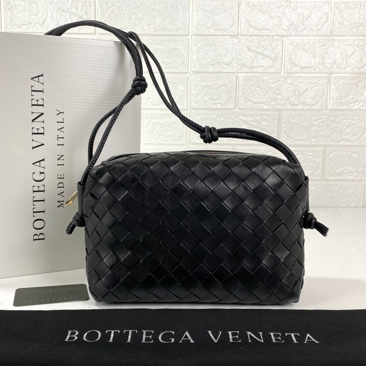 BOTTEGA VENETA LOOP MEDİUM CAPRAZ ORTA 